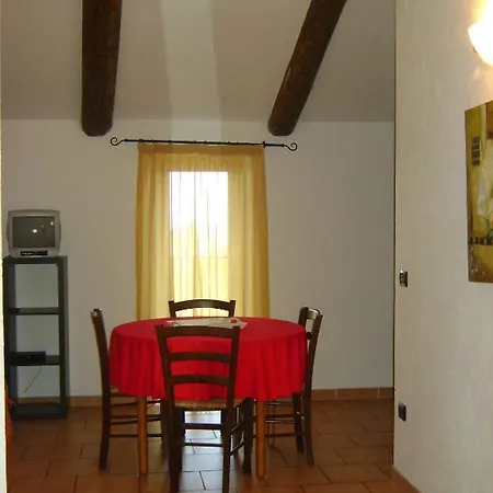 Κατάλυμα σε φάρμα La Cantina Farigliano